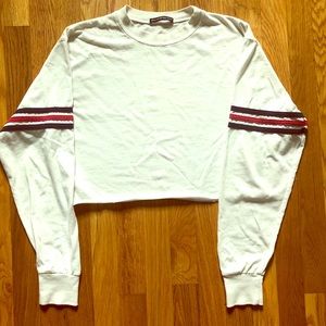 Long-sleeve crop top